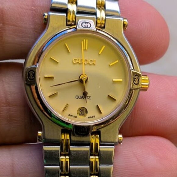 GUCCI SWISS MADE Quartz Gold & Silver w/ Date W/R 3ATM - Picture 1 of 15